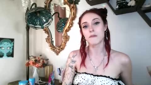 Snapshot of shespeachy chatting on 06-13-26, 11:57 peachy online show from 06-13-26, 11:57