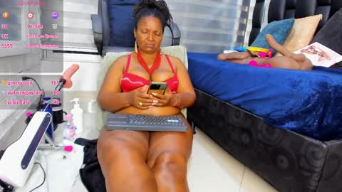 Snapshot of sheyla__ebony chatting on 05-08-26, 11:43 sheyla__ebony online show from 05-08-26, 11:43