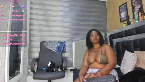 Snapshot of sheyla__ebony chatting on 05-18-26, 10:43 sheyla__ebony online show from 05-18-26, 10:43