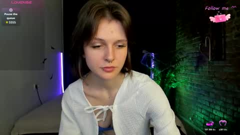 Snapshot of shine_vivi chatting on 11-12-25, 03:34 Vivi online show from 11-12-25, 03:34