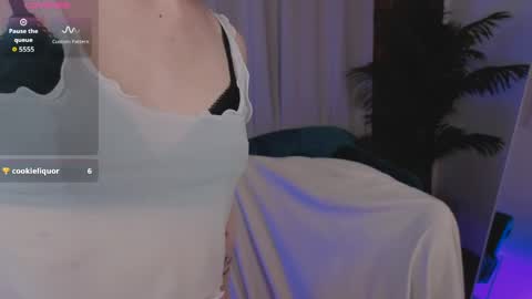 Snapshot of shine_vivi chatting on 04-07-26, 03:23 Vivi online show from 04-07-26, 03:23