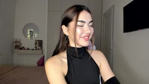 Shineel online show from 01-15-26, 02:27