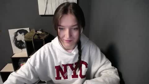 Snapshot of shining_pearl chatting on 04-29-26, 07:23 Jesica online show from 04-29-26, 07:23