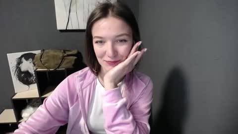 Snapshot of shining_pearl chatting on 05-07-26, 07:47 Jesica online show from 05-07-26, 07:47