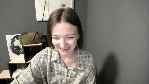 Snapshot of shining_pearl chatting on 05-12-26, 06:10 Jesica online show from 05-12-26, 06:10