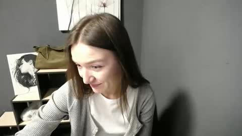 Snapshot of shining_pearl chatting on 05-19-26, 06:20 Jesica online show from 05-19-26, 06:20