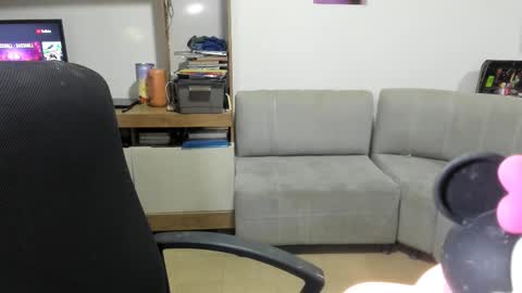 Snapshot of shofia_beltran chatting on 02-19-25, 02:44 Shofia Beltran online show from 02-19-25, 02:44