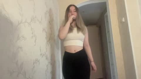 Snapshot of shondrafridlington chatting on 04-02-26, 01:31 Kalisa online show from 04-02-26, 01:31