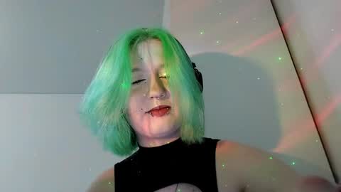 Snapshot of shondrayazdani chatting on 05-17-26, 03:19 Xena online show from 05-17-26, 03:19