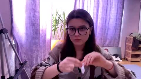 Marie online show from 02-04-26, 12:11