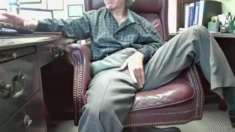 nikolas send dm for an appointment online show from 11-05-25, 05:24