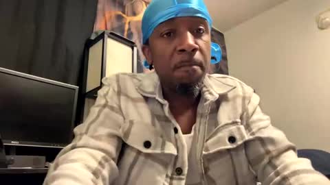 Snapshot of shortdog617 chatting on 10-18-25, 08:37 Short dog online show from 10-18-25, 08:37