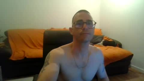 Snapshot of showherenow chatting on 06-21-26, 05:37 showherenow online show from 06-21-26, 05:37