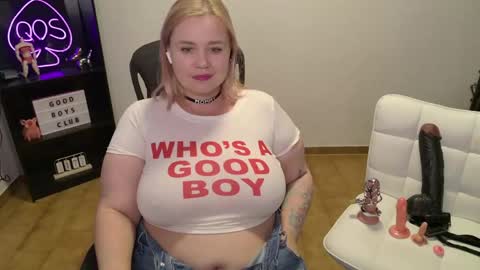 Snapshot of showmebbw chatting on 05-17-26, 12:34 Mimi online show from 05-17-26, 12:34