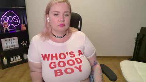 Snapshot of showmebbw chatting on 05-31-26, 03:08 Mimi online show from 05-31-26, 03:08