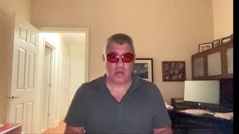 Chicago Guy online show from 09-26-25, 04:05