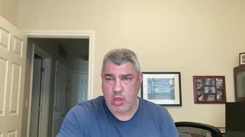 Chicago Guy online show from 04-14-26, 07:31