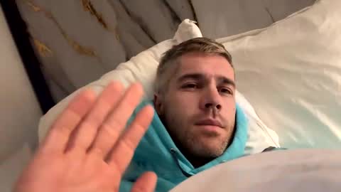 Snapshot of shreddylong chatting on 11-17-25, 09:26 shreddylong online show from 11-17-25, 09:26