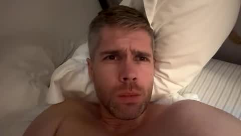 Snapshot of shreddylong chatting on 11-18-25, 04:50 shreddylong online show from 11-18-25, 04:50