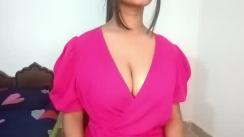 Snapshot of shreya_07 chatting on 07-18-26, 02:32 shreya_07 online show from 07-18-26, 02:32