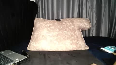 Snapshot of shugacubee chatting on 02-01-25, 01:44 EVA online show from 02-01-25, 01:44