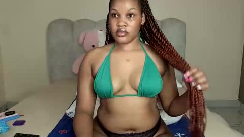 Snapshot of shugacubee chatting on 05-19-26, 11:00 EVA online show from 05-19-26, 11:00