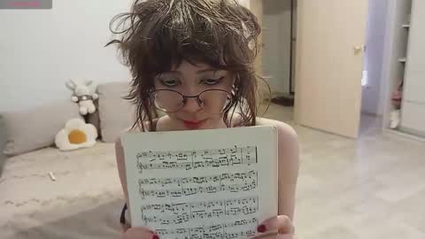 Snapshot of shushencii chatting on 10-13-25, 04:51 Aria online show from 10-13-25, 04:51