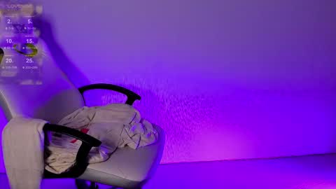 Snapshot of shy____mary chatting on 12-23-24, 02:45 MARY online show from 12-23-24, 02:45