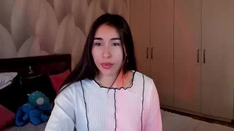 Mika online show from 11-17-25, 02:17