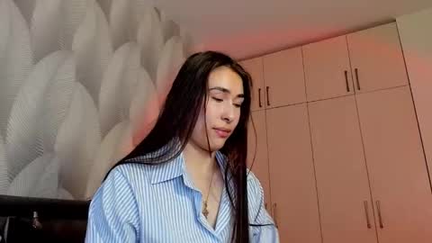 Mika online show from 02-18-26, 02:51