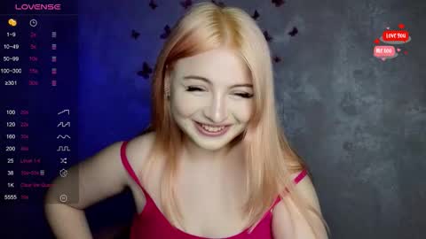 Snapshot of shy_blondiee chatting on 09-12-25, 07:58 Molly online show from 09-12-25, 07:58