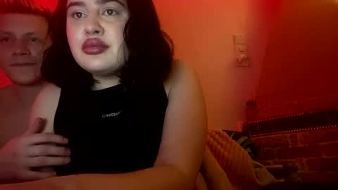 shy_couple_cute online show from 02-01-25, 08:37