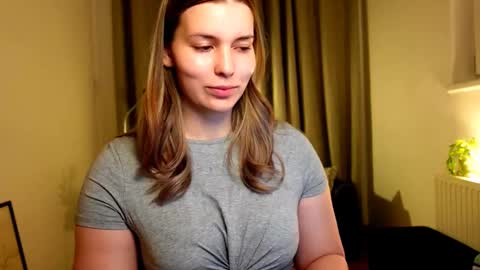 shy_nerd_babyy online show from 02-22-25, 04:40