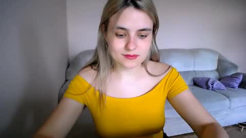 Snapshot of shy_sabrina_ chatting on 04-29-26, 12:20 shy_sabrina_ online show from 04-29-26, 12:20