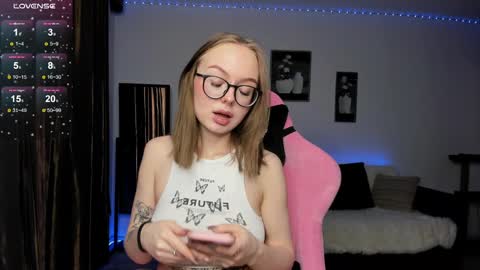 Melissa online show from 01-18-25, 01:08