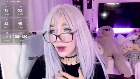 Snapshot of shyangie24 chatting on 05-06-26, 05:14 Angeline 3 independent come here when am horny... online show from 05-06-26, 05:14