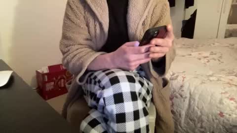 shyboy0533 online show from 01-06-26, 04:11