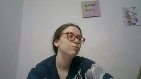 Snapshot of shyhotnerd chatting on 01-08-26, 01:02 Manticmoe online show from 01-08-26, 01:02