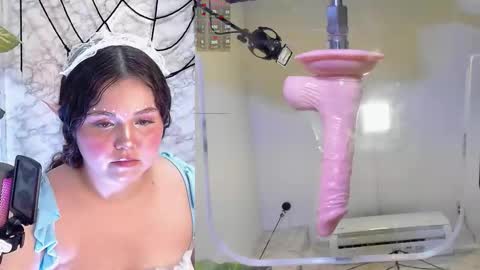 Snapshot of shylysweet chatting on 10-30-25, 05:20 Shyly online show from 10-30-25, 05:20