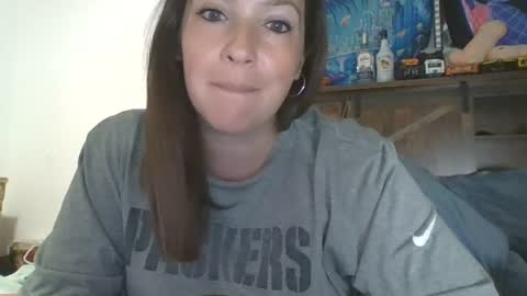 Snapshot of shymilf535 chatting on 06-12-26, 02:21 RBXs Princess online show from 06-12-26, 02:21
