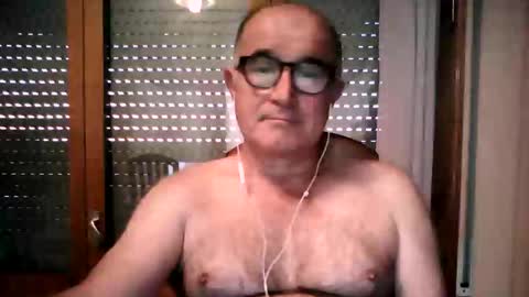 Snapshot of shymmy10 chatting on 06-07-26, 04:16 shymmy10 online show from 06-07-26, 04:16