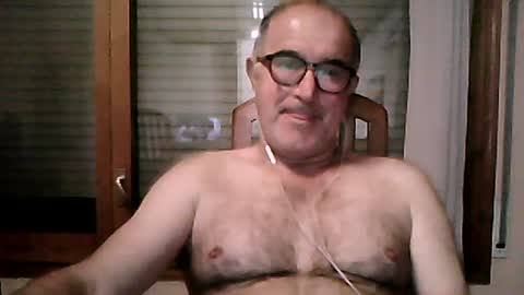 Snapshot of shymmy10 chatting on 07-10-26, 02:27 shymmy10 online show from 07-10-26, 02:27