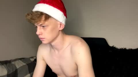 Snapshot of shyredstar chatting on 12-24-24, 03:16 Tom and Betty online show from 12-24-24, 03:16