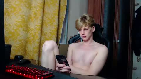 Tom and Betty online show from 04-24-26, 03:36