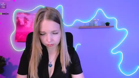 sia_moon1 online show from 05-22-26, 09:59