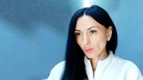 Snapshot of siaconna chatting on 05-16-26, 07:38 Siaconna online show from 05-16-26, 07:38