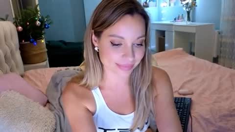 Snapshot of sialone chatting on 12-21-24, 11:44 sialone online show from 12-21-24, 11:44