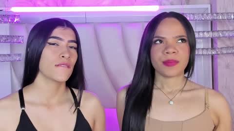 Siara and Zoe tattoo online show from 04-07-26, 12:22