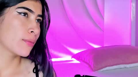 Siara and Zoe tattoo online show from 05-16-26, 12:07