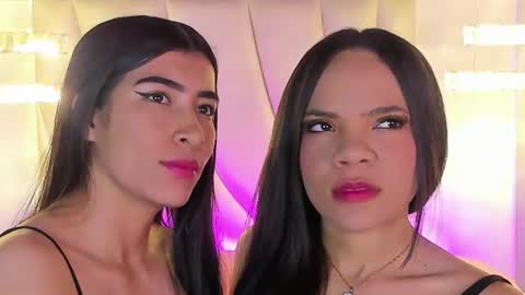 Siara and Zoe tattoo online show from 06-18-26, 11:42
